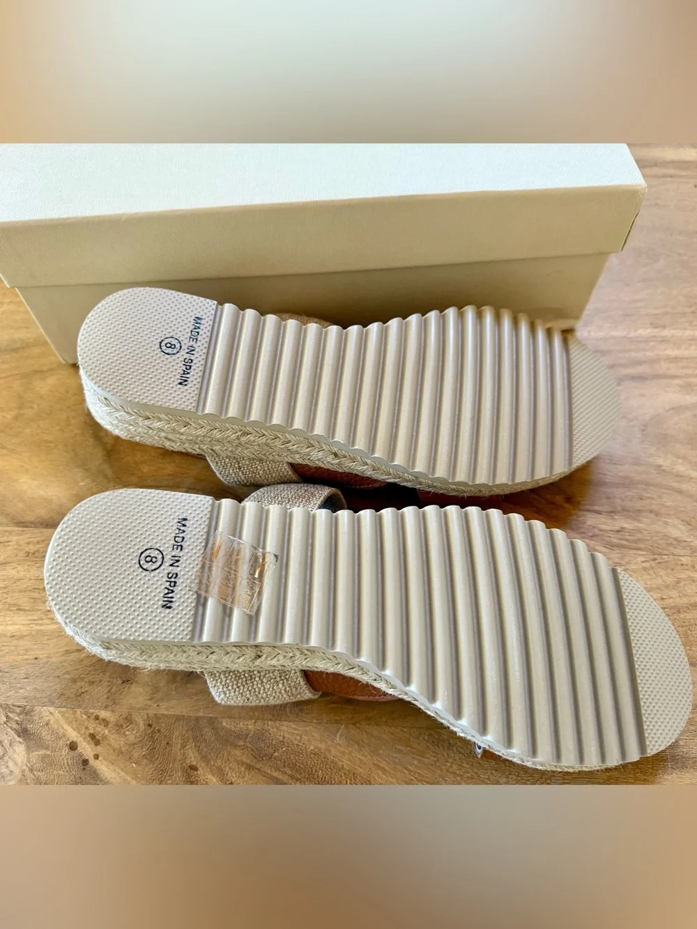 La CANADIENNE Brown and Beige Two‑Tone Slingback Sandals